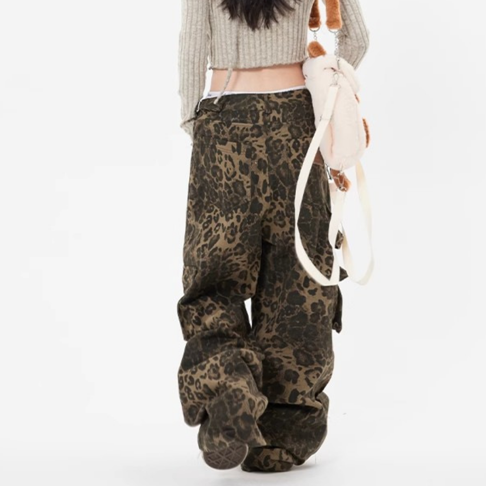 High Street Leopard Cargo Pants