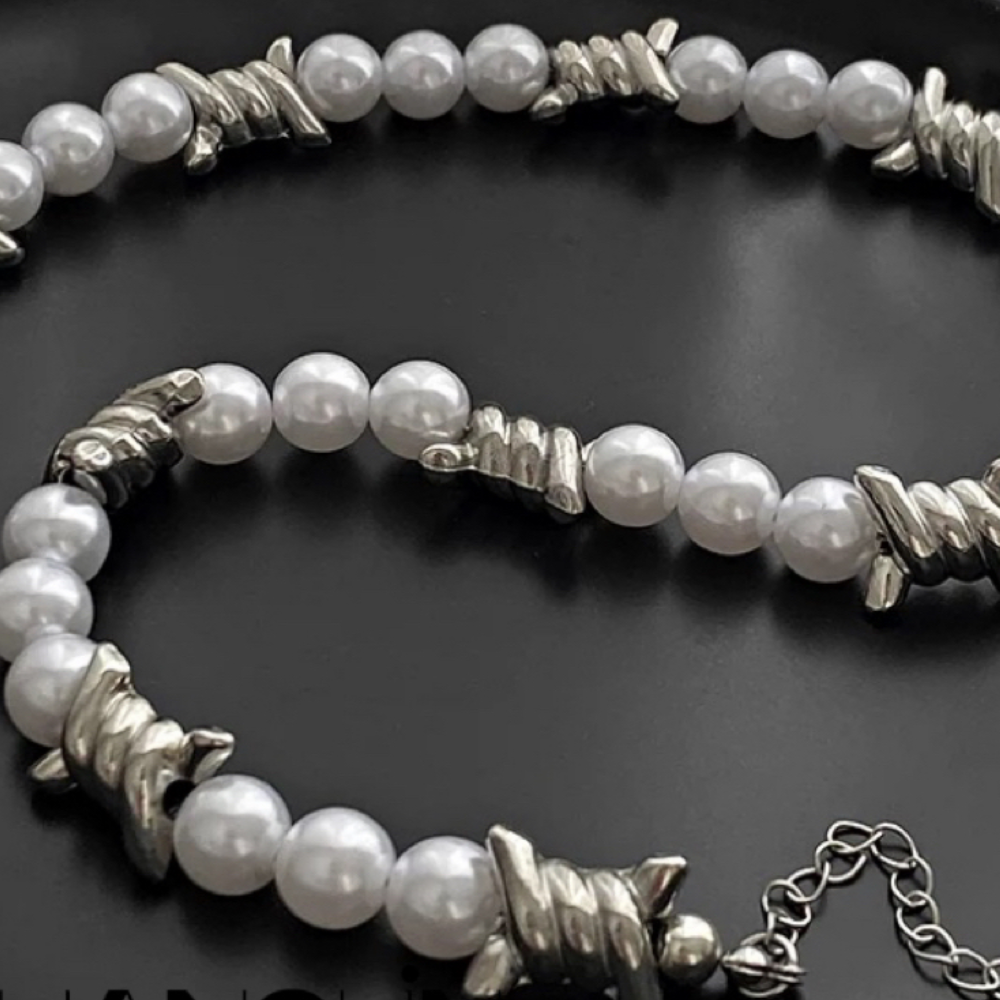 Punk Big Pearl Thorns Necklace