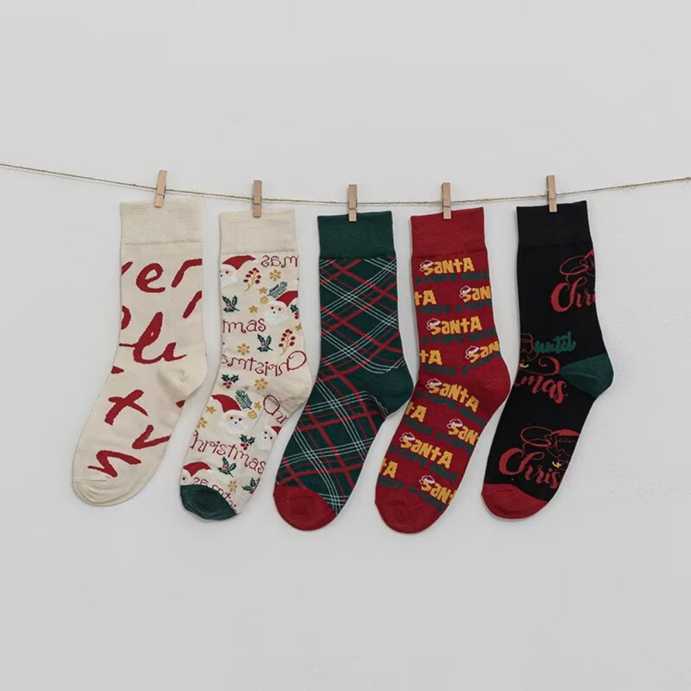 Retro Bold Contrast Color Letter Socks