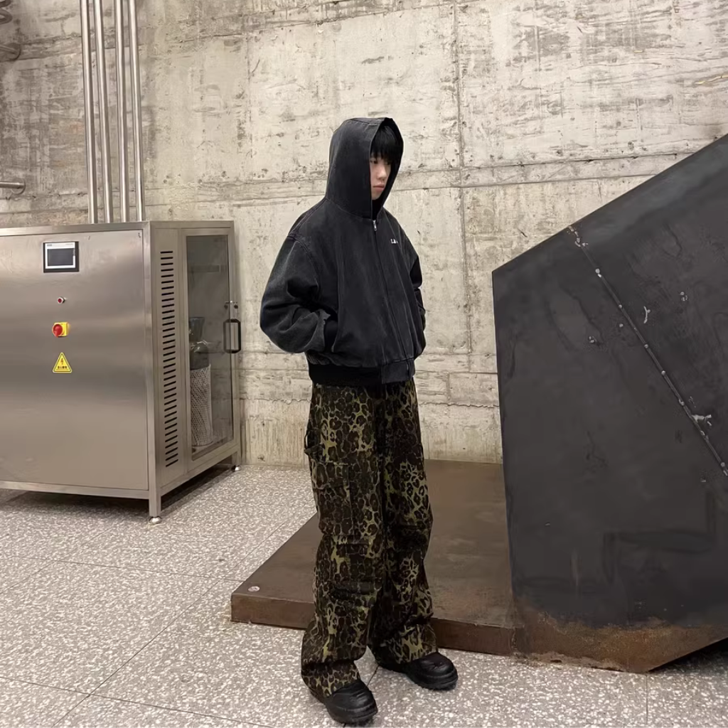 High Street Leopard Cargo Pants