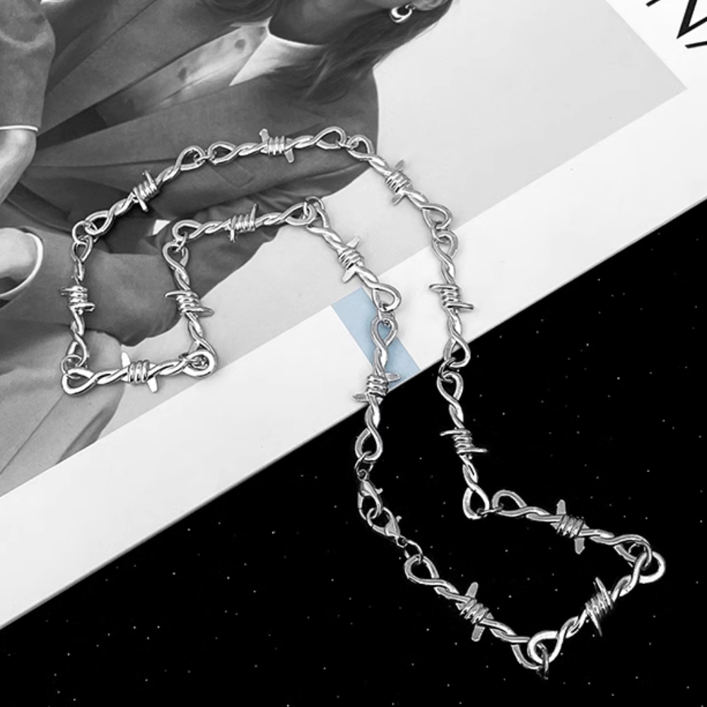 Thorns Necklace