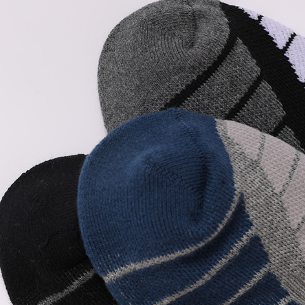 Classic Breathable Contrast Color Socks